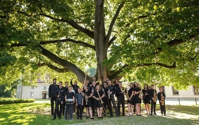 Zdjęcie do Koncert Jubileuszowy Młodzieżowej Orkiestry Dętej z K&oacute;z